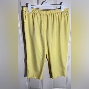 Kim Rogers Size 18 Women’s Comfort Waist Capri Pants Yellow